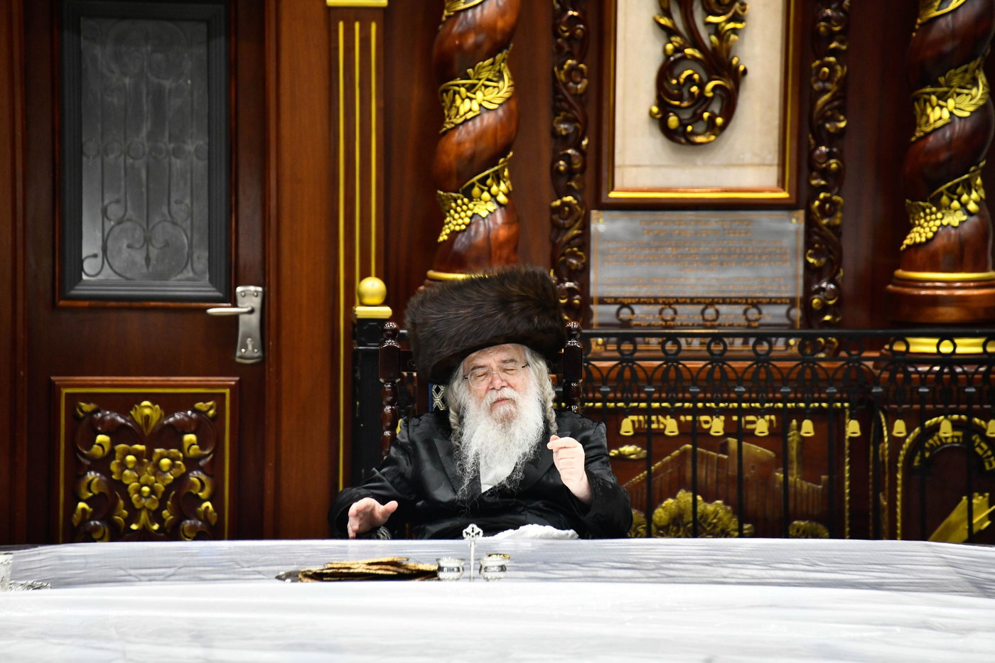 טיש נעילת החג פסח בדארג