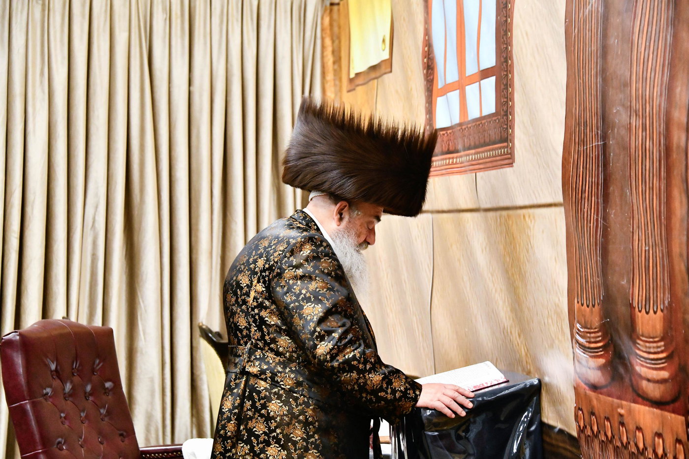 האדמו"ר מלעלוב בטיש חוה"מ פסח