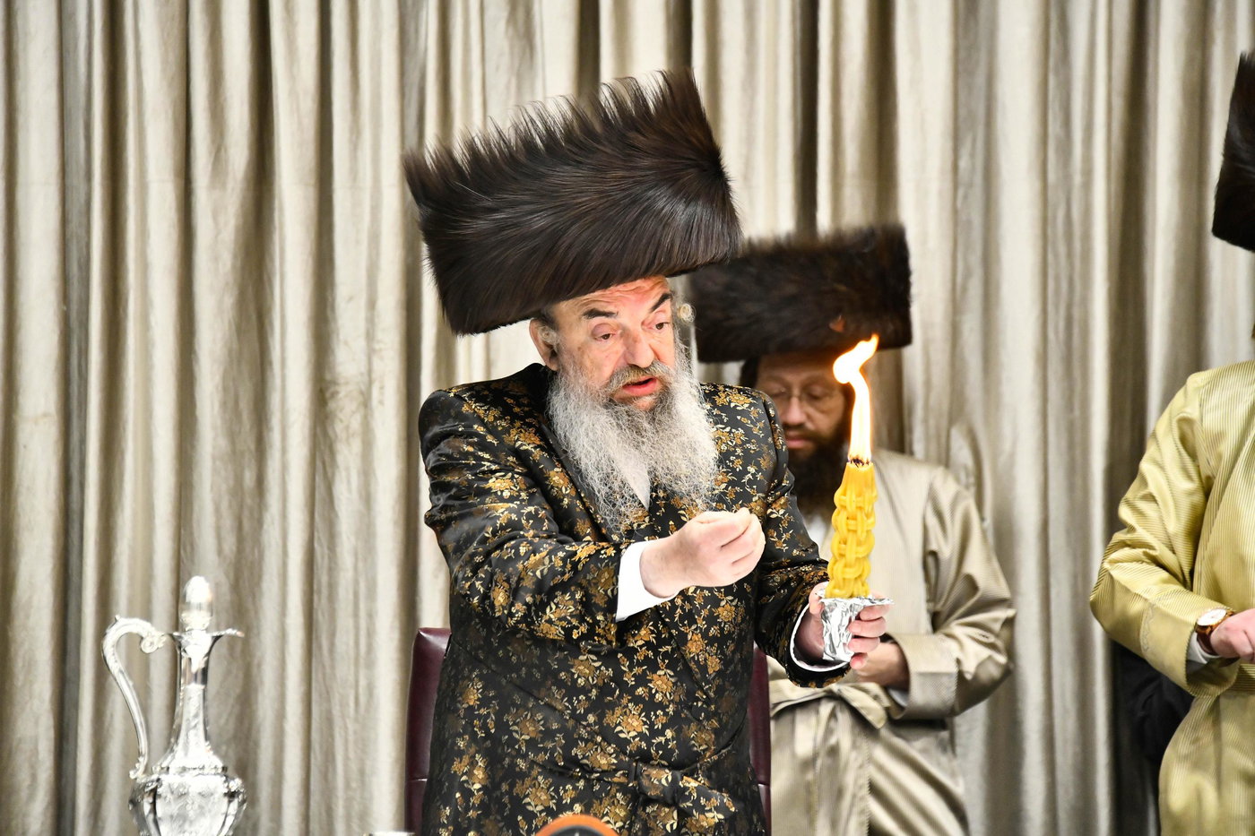 האדמו"ר מלעלוב בטיש חוה"מ פסח