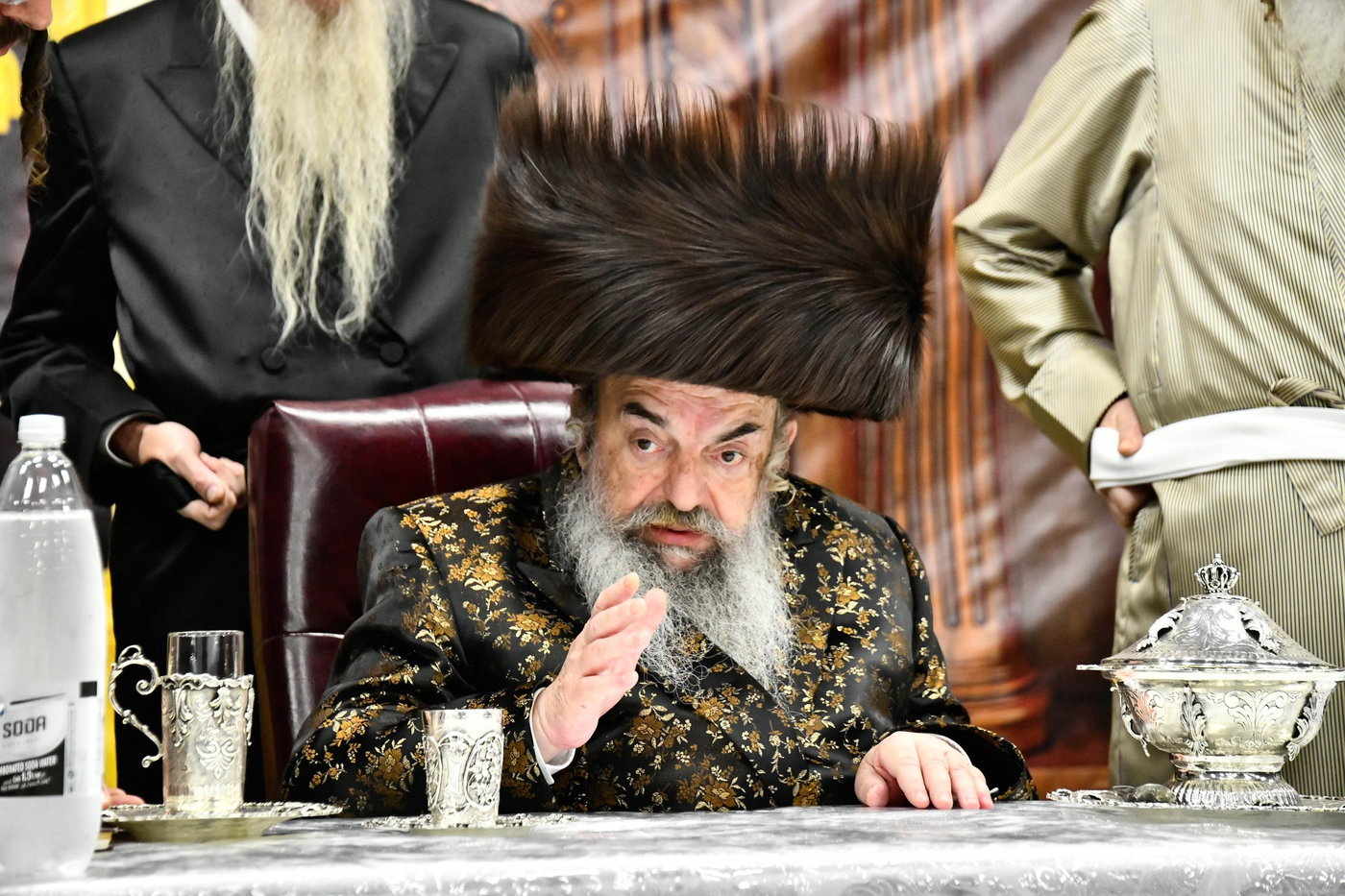 האדמו"ר מלעלוב בטיש חוה"מ פסח