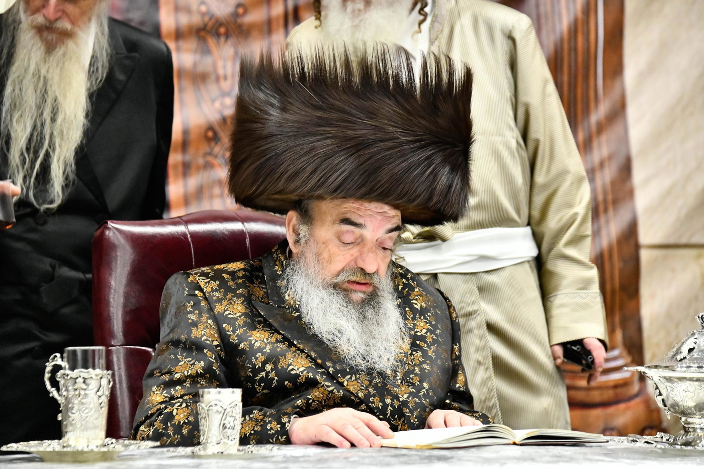 האדמו"ר מלעלוב בטיש חוה"מ פסח