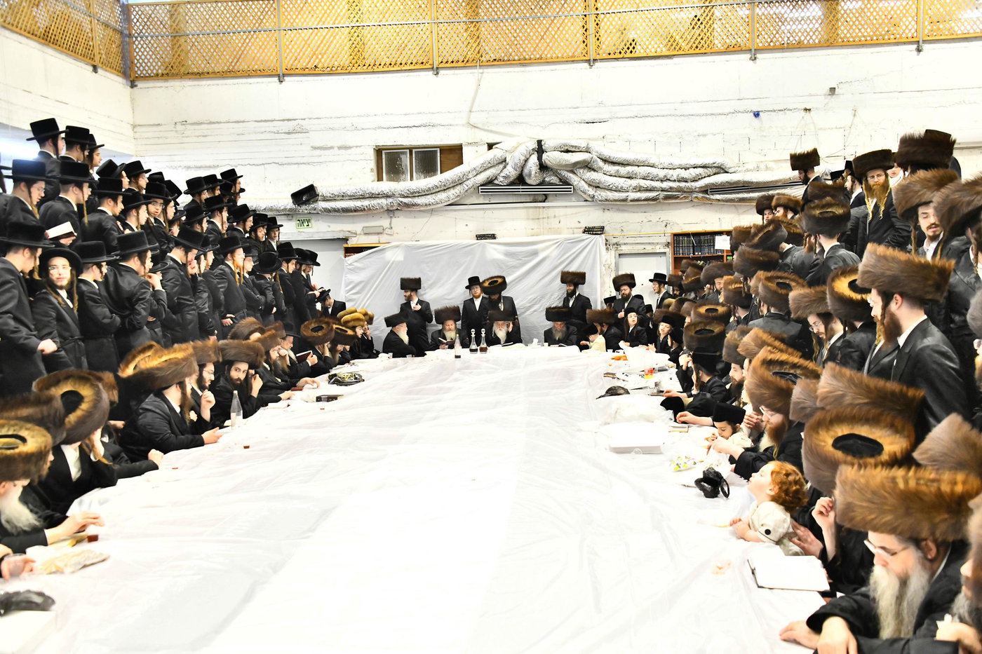 האדמו"ר ממכנובקא בעלזא בטיש נעילת החג