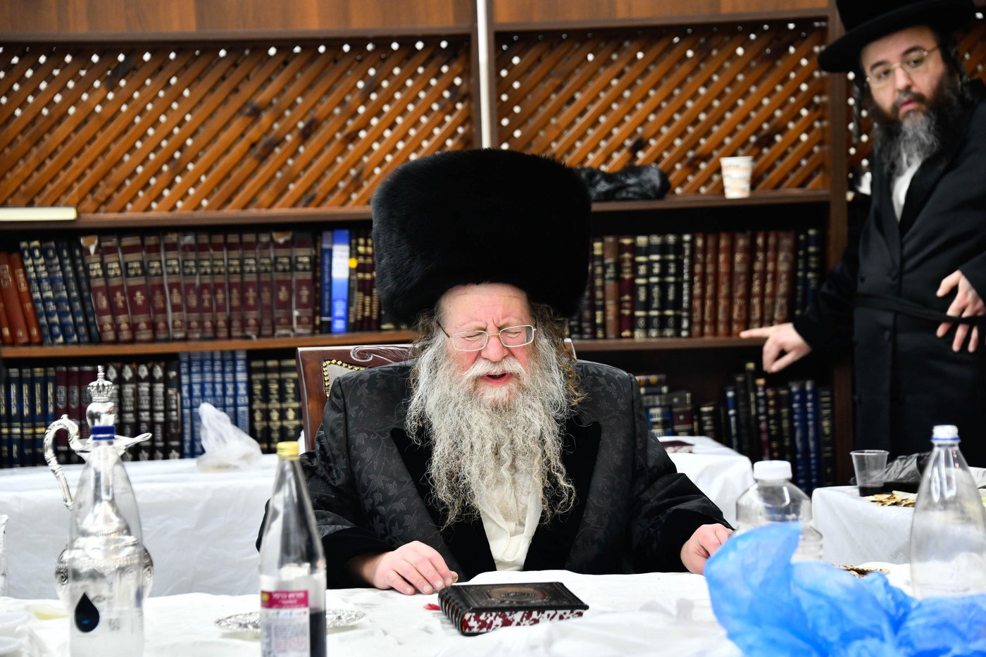 האדמו"ר מקוזמיר בנעילת החג