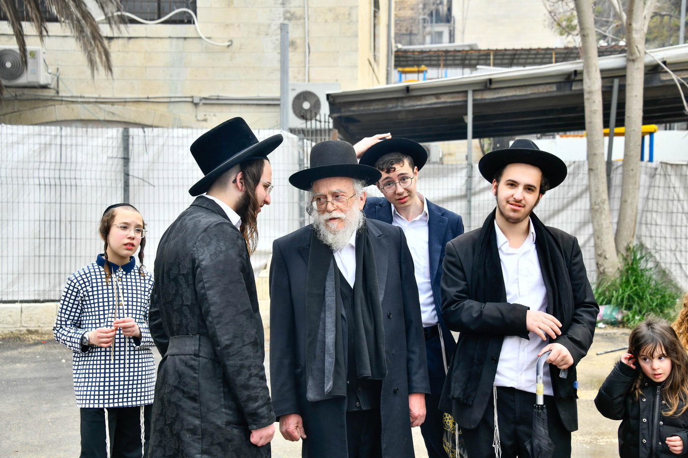 הגאון רבי בנימין אלישיב בשריפת חמץ