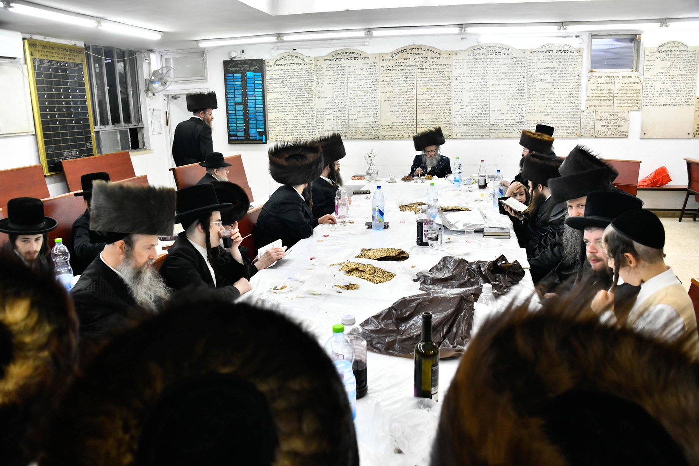 האדמו"ר מספינקא הושע בנעילת החג