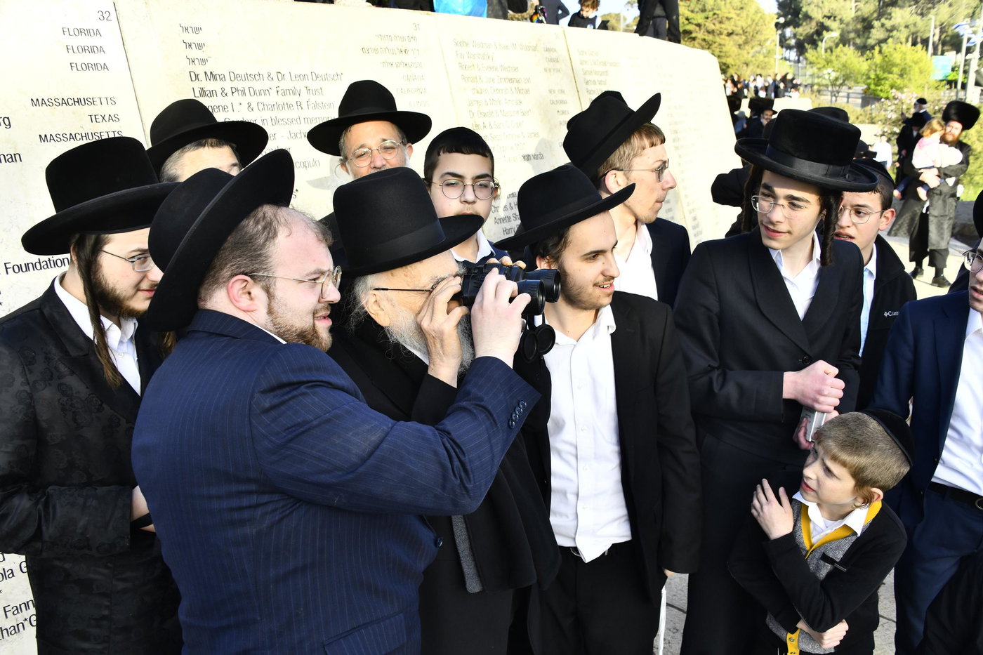 הגאון רבי בנימין אלישיב בתפילה בהר הצופים