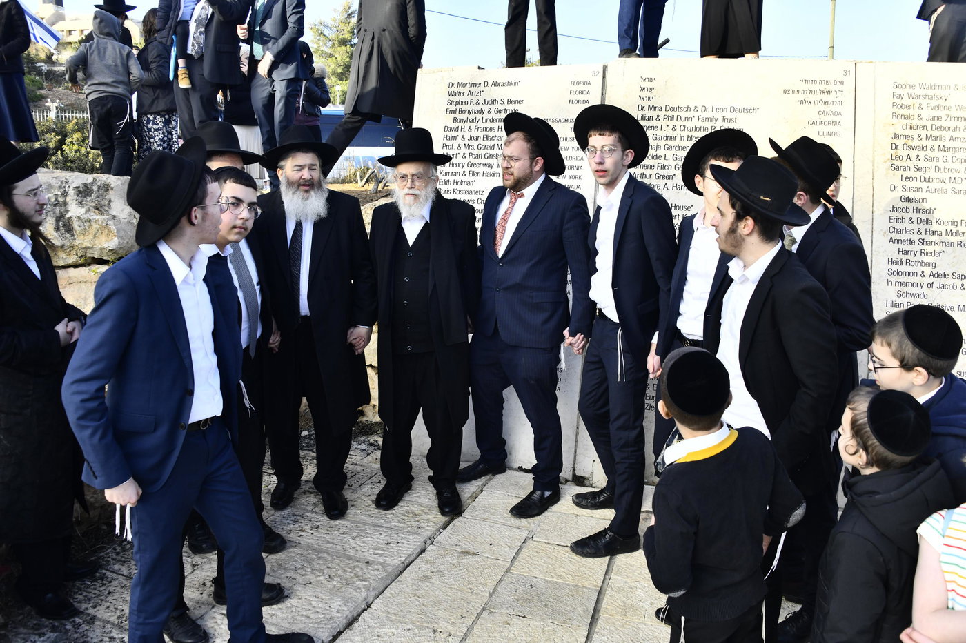 הגאון רבי בנימין אלישיב בתפילה בהר הצופים