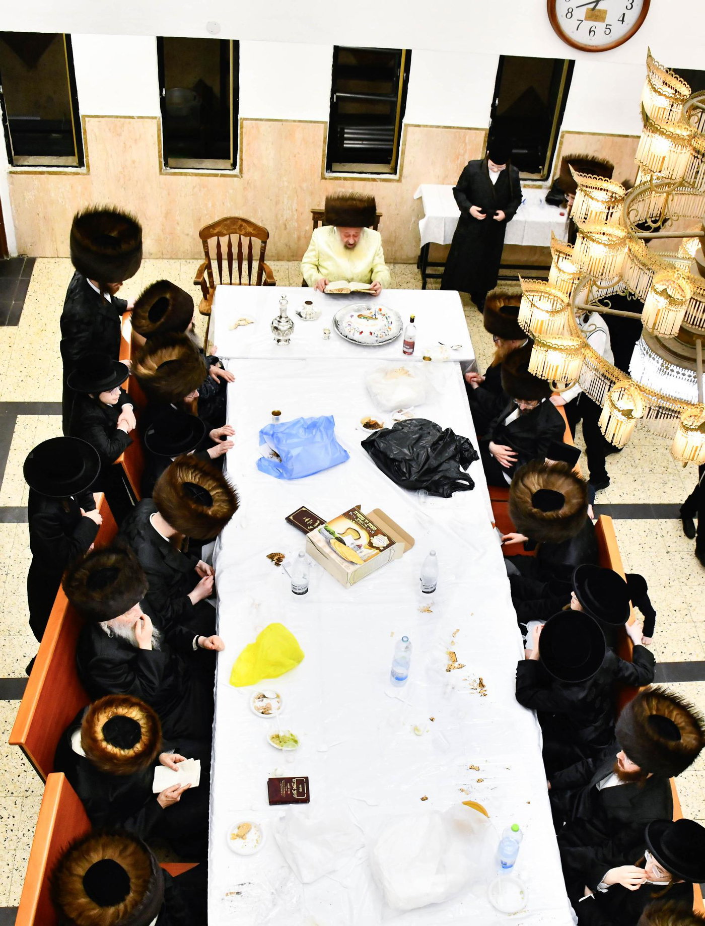 האדמו"ר מדעעש בטיש נעילת החג