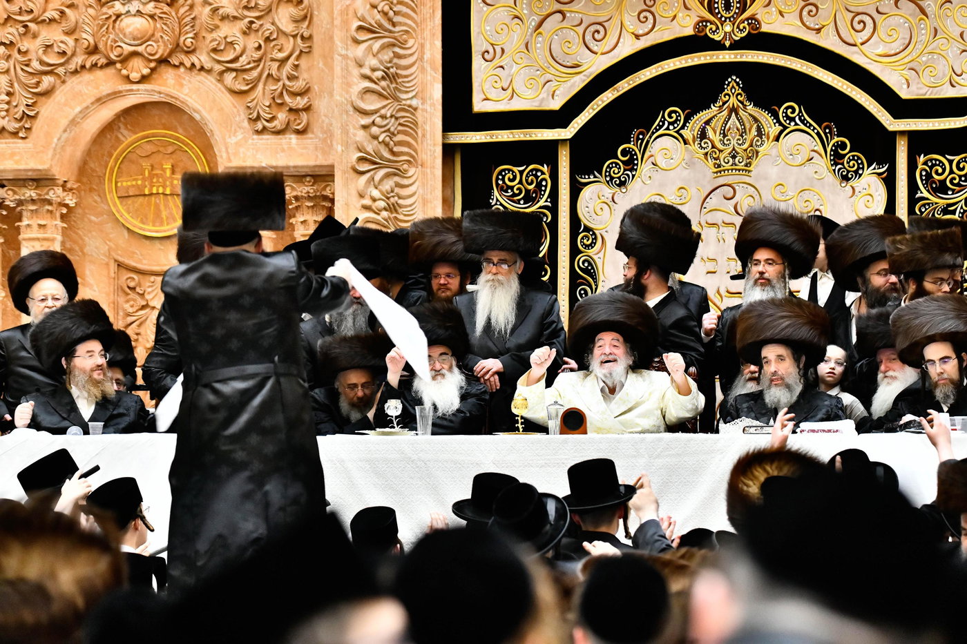 נעילת החג פסח בחצה"ק ויז'ניץ