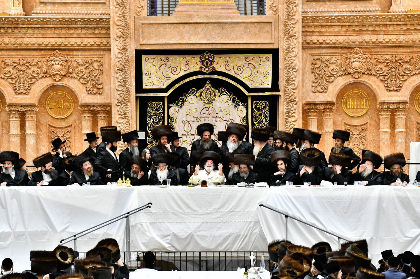 נעילת החג פסח בחצה"ק ויז'ניץ