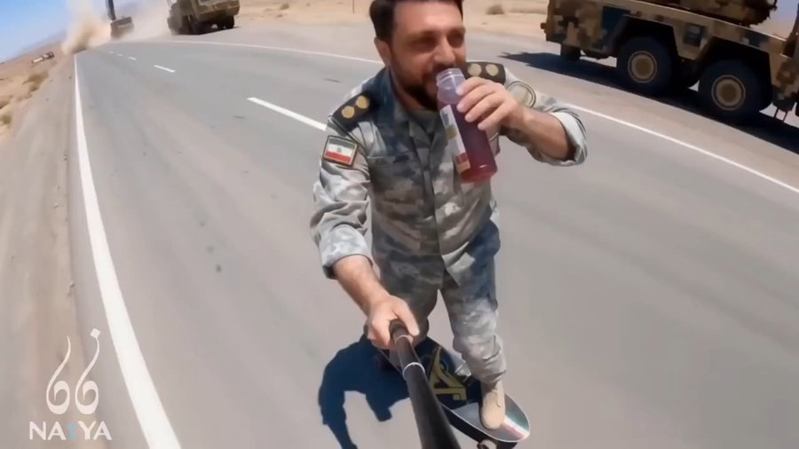 לגימת מיץ רימונים והחזקת מוט סלפי, על רקע תקיפות טילים סרטון של דובר הצבא האיראני, אברהים זולפיקארי, שהפך ויראלי.