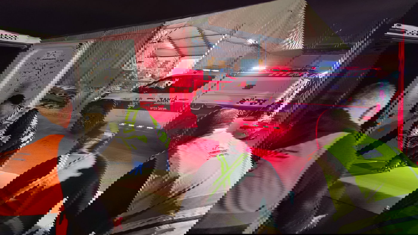 ארונה בישראל, הלילה