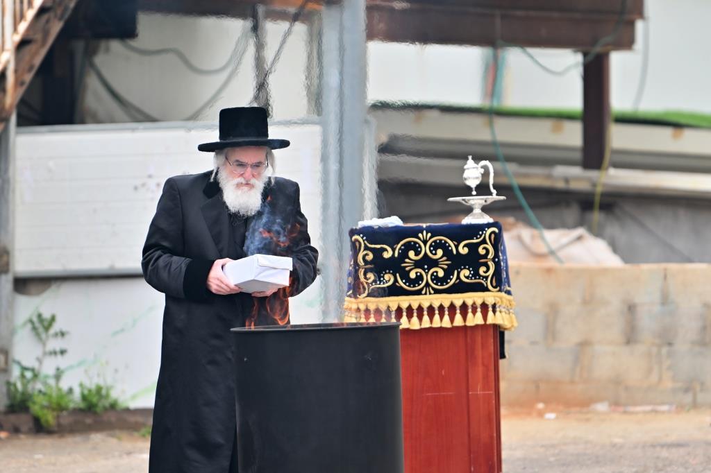 חג הפסח בחצה"ק ויזניץ