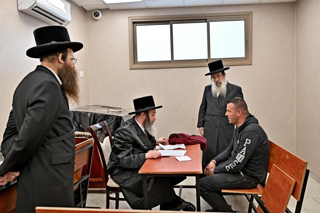 חג הפסח בחצה"ק ויזניץ