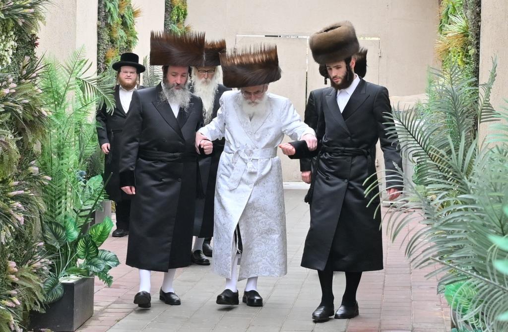 חג הפסח בחצה"ק ויזניץ