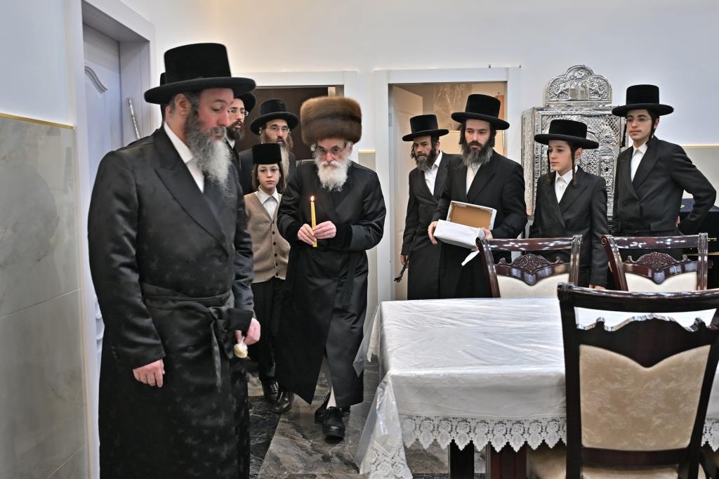 חג הפסח בחצה"ק ויזניץ