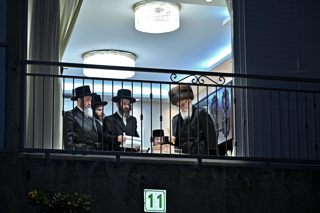 חג הפסח בחצה"ק ויזניץ