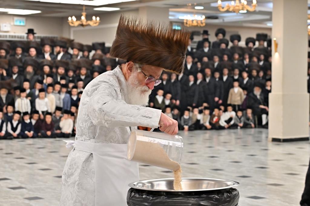 חג הפסח בחצה"ק ויזניץ