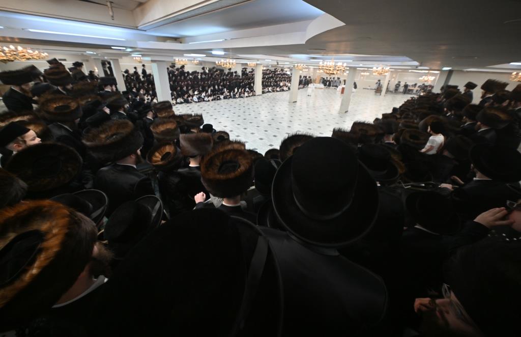 חג הפסח בחצה"ק ויזניץ