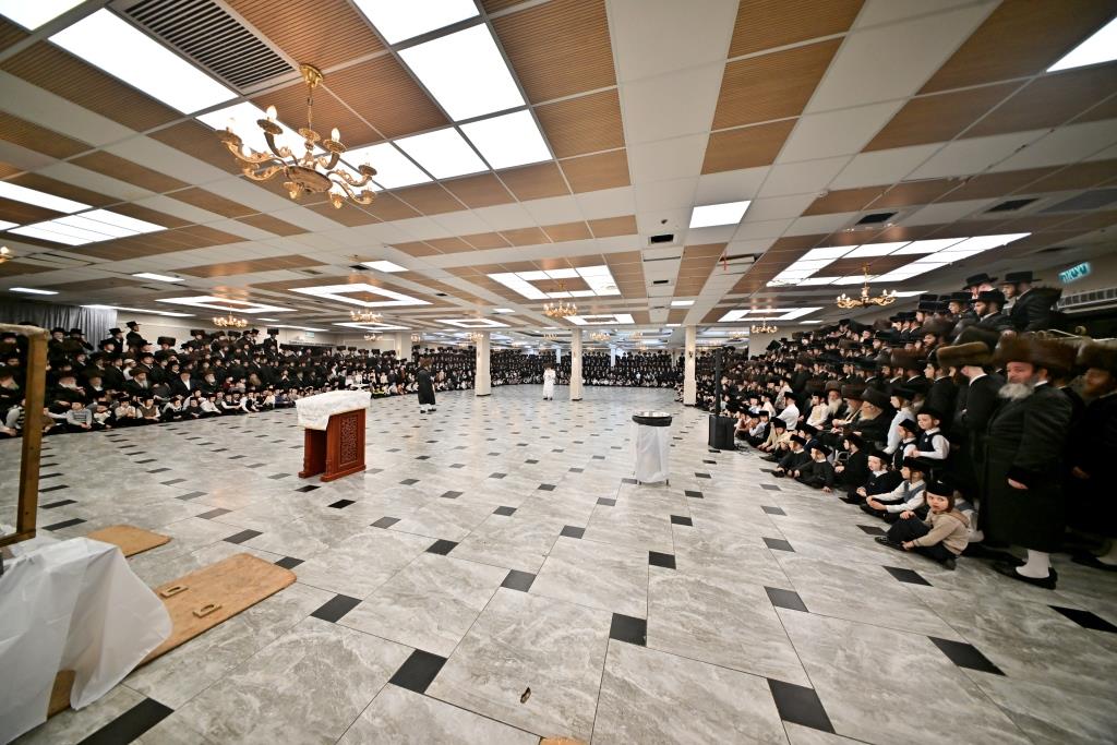 חג הפסח בחצה"ק ויזניץ