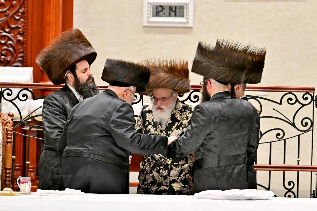 חג הפסח בחצה"ק ויזניץ