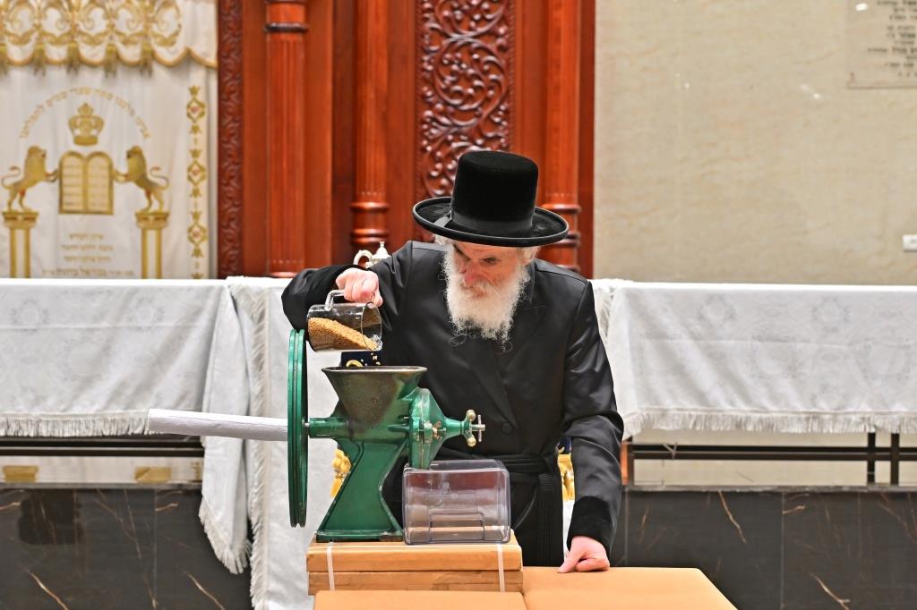 חג הפסח בחצה"ק ויזניץ