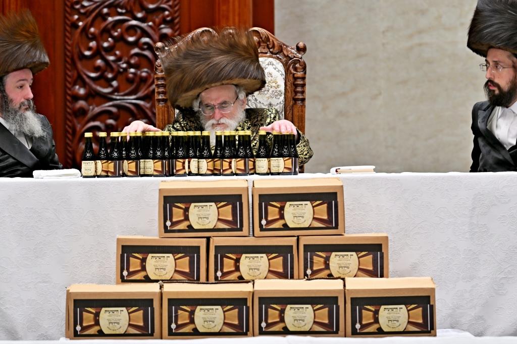 חג הפסח בחצה"ק ויזניץ