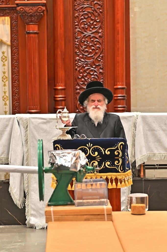 חג הפסח בחצה"ק ויזניץ