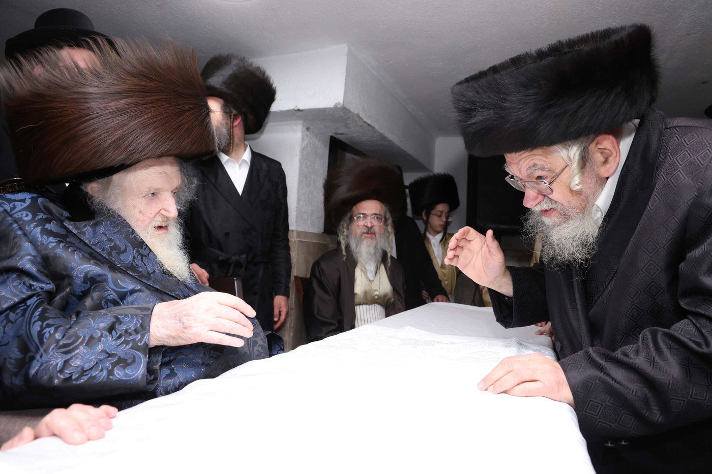 חג הפסח במעונו של הגר"מ שטרנבוך