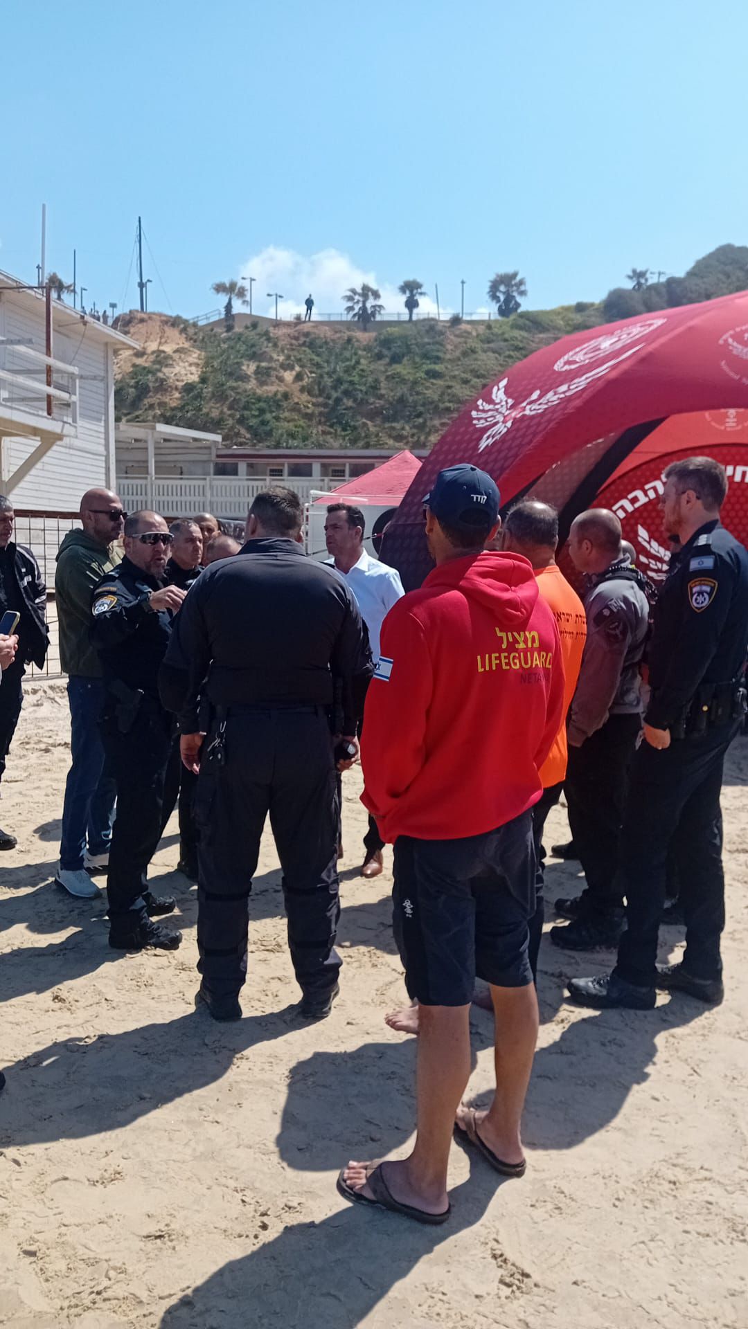 עשרות יסרקו בלילה, צוללנים יצטרפו בבוקר | החיפושים אחר בחור הישיבה