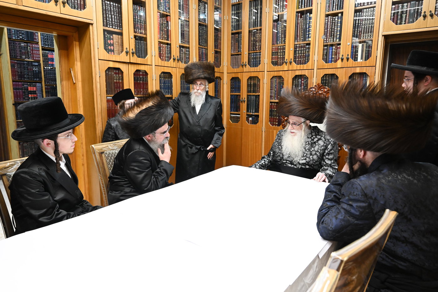 הקבלת פני רבו ברגל בחצה"ק צאנז