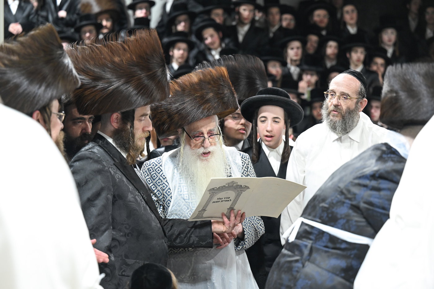 האדמו"ר מצאנז באפיית מצות מצווה