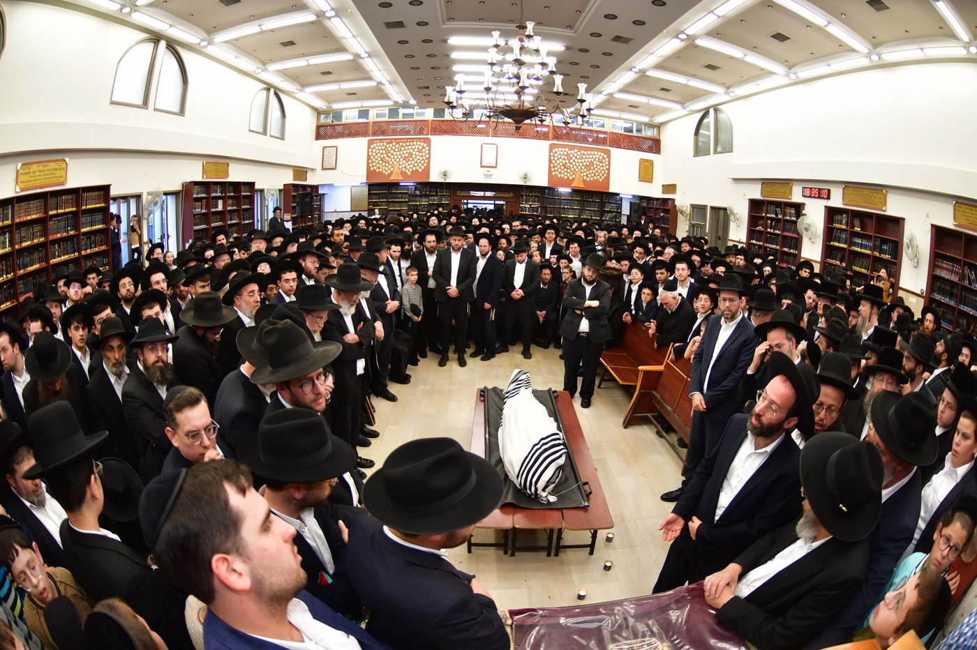 מסע הלויית הגר"א אלטמן זצ"ל