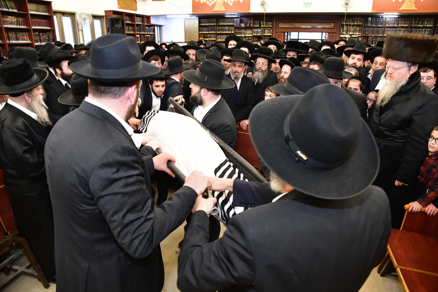 מסע הלויית הגר"א אלטמן זצ"ל