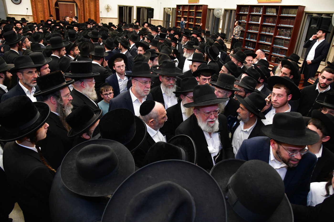 מסע הלויית הגר"א אלטמן זצ"ל