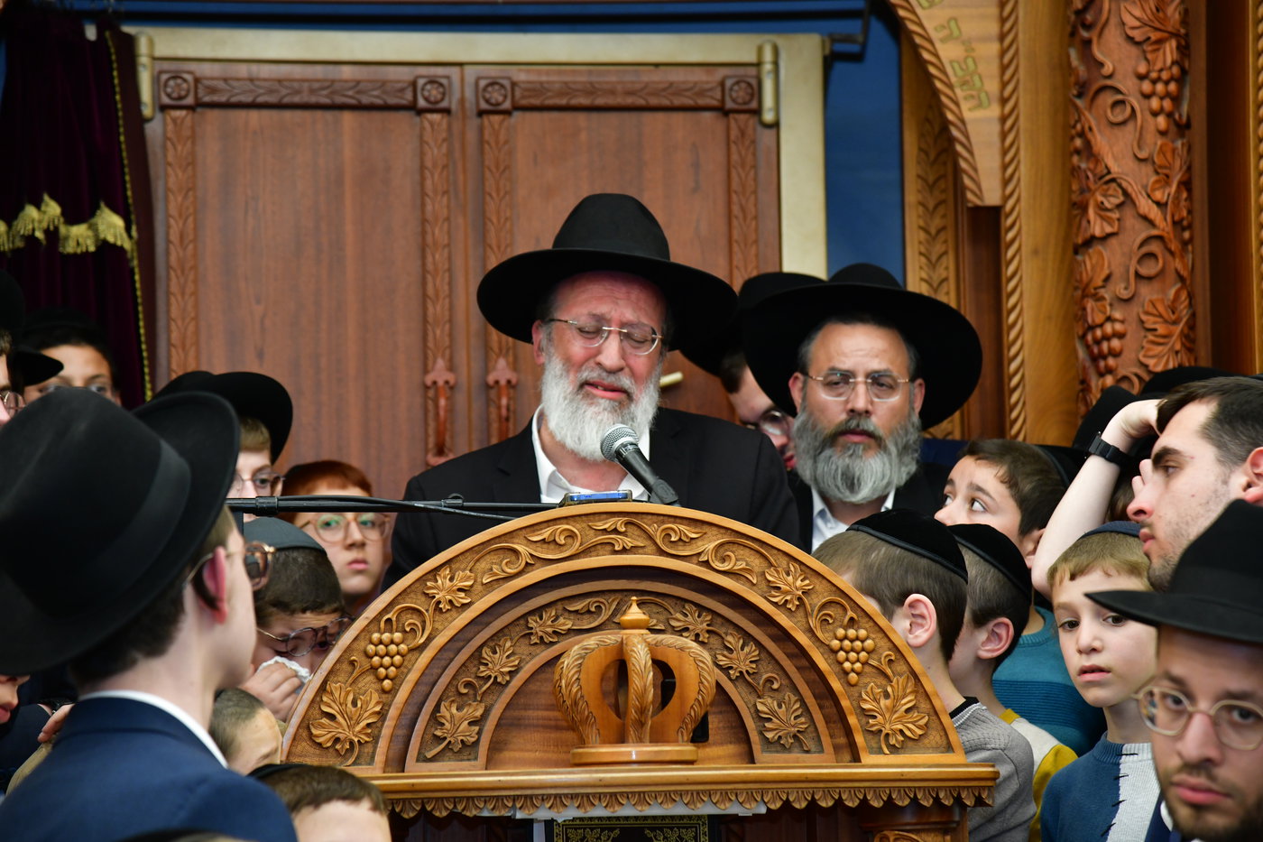 מסע הלויית הגר"א אלטמן זצ"ל