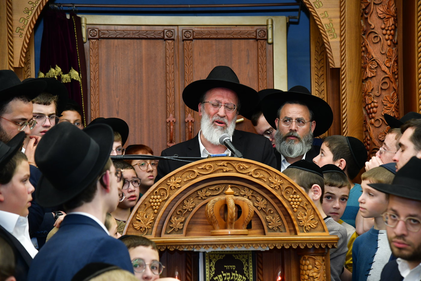 מסע הלויית הגר"א אלטמן זצ"ל