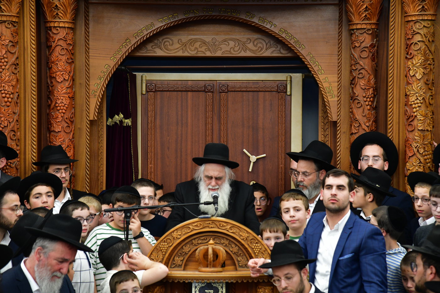 מסע הלויית הגר"א אלטמן זצ"ל