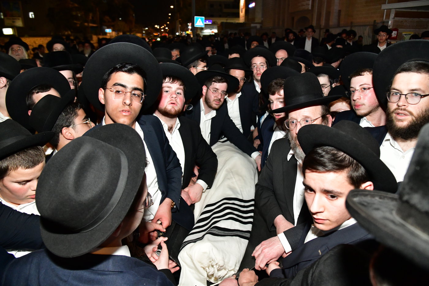 מסע הלויית הגר"א אלטמן זצ"ל