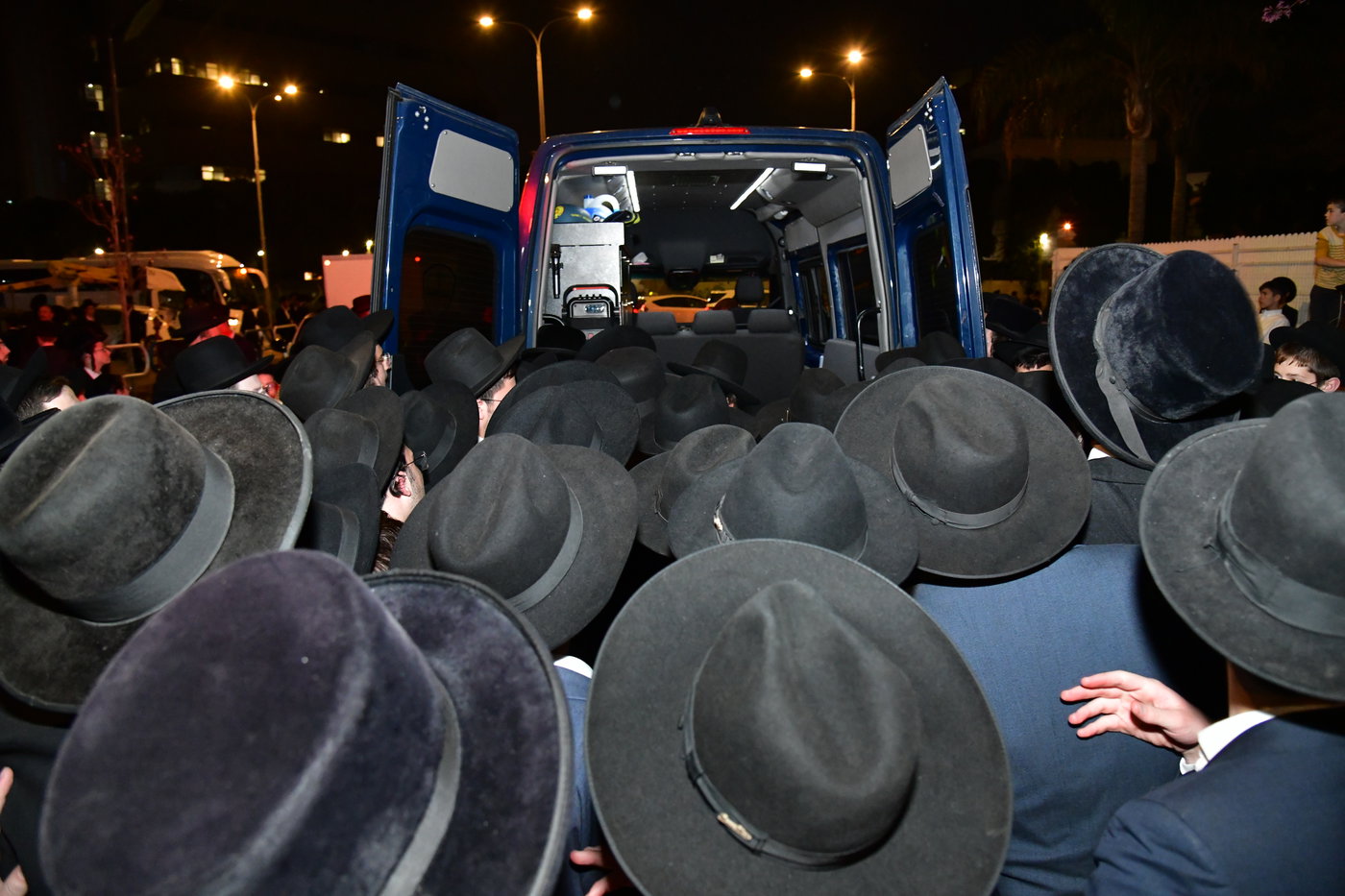 מסע הלויית הגר"א אלטמן זצ"ל