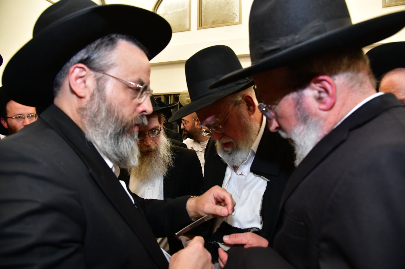 מסע הלויית הגר"א אלטמן זצ"ל