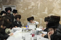 נעילת החג בחצה"ק קומרנא