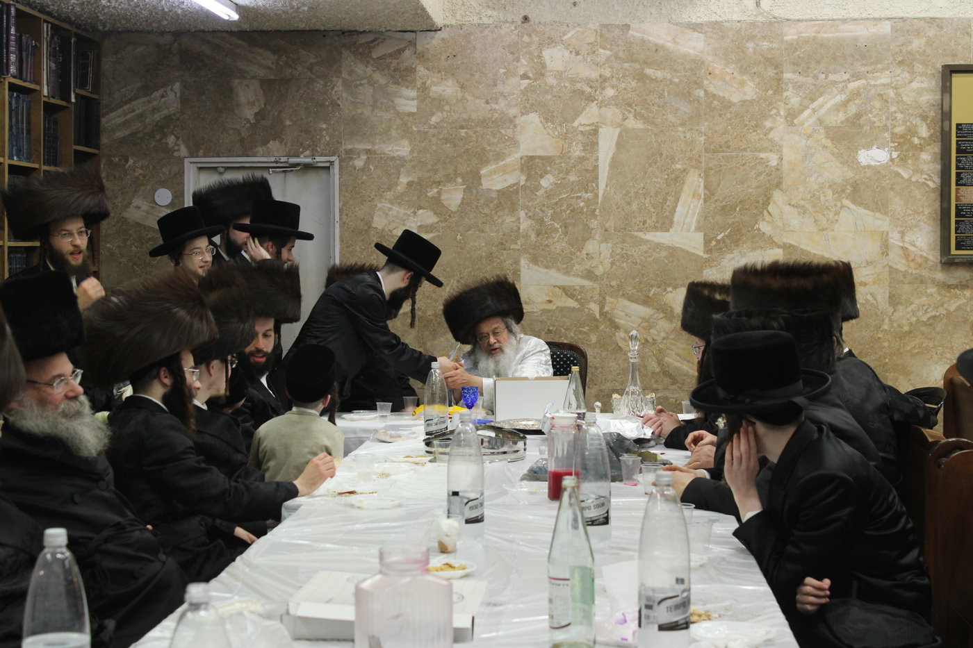 נעילת החג בחצה"ק קומרנא