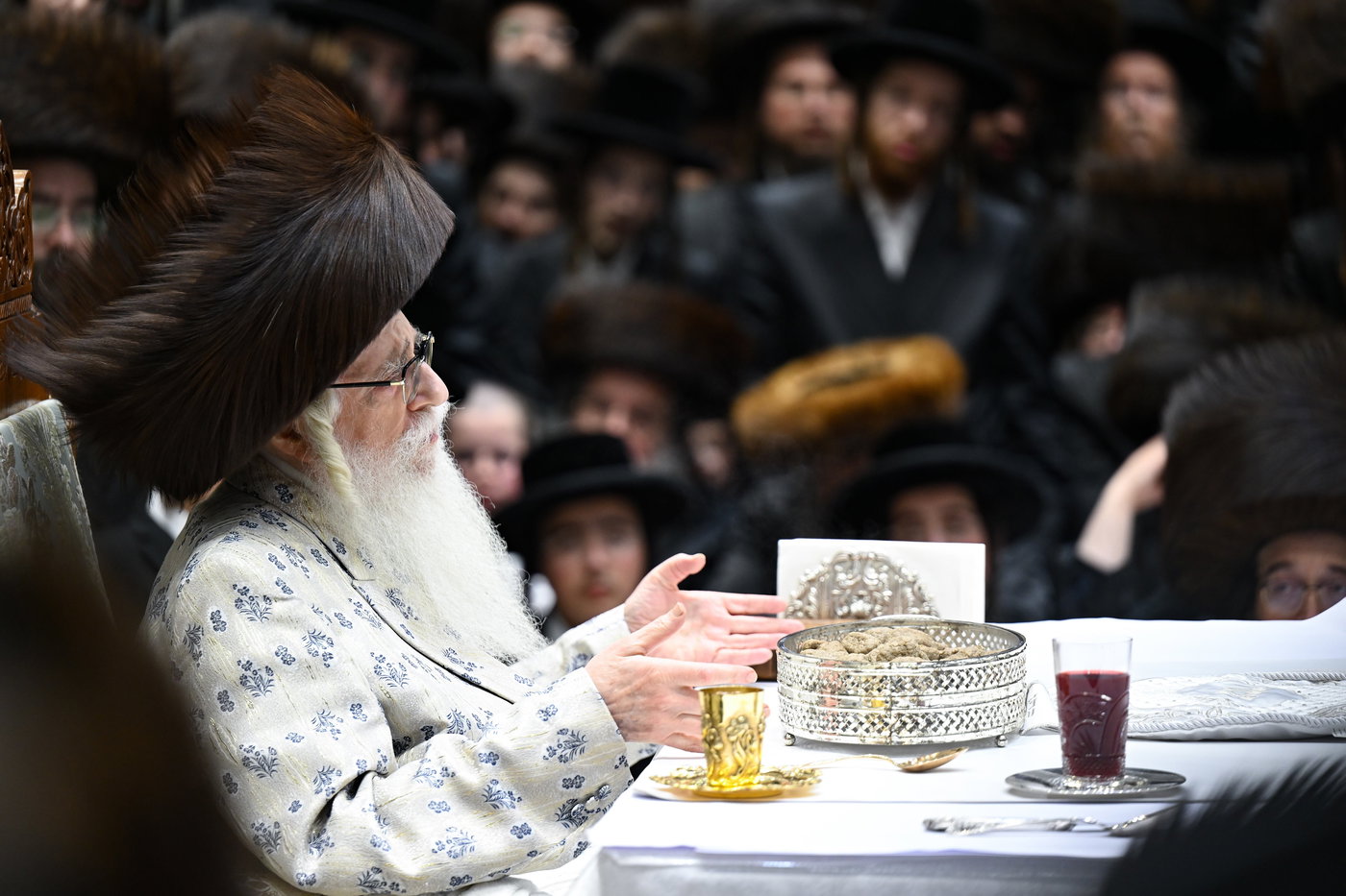 האדמו"ר מצאנז בטיש שביעי של פסח