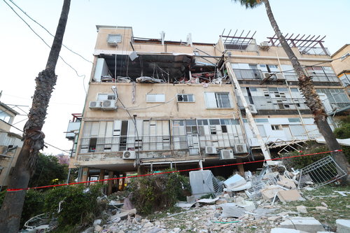 "אין קיר, אין כלום, חורבן": הזעקה מלב ההריסות בבני ברק