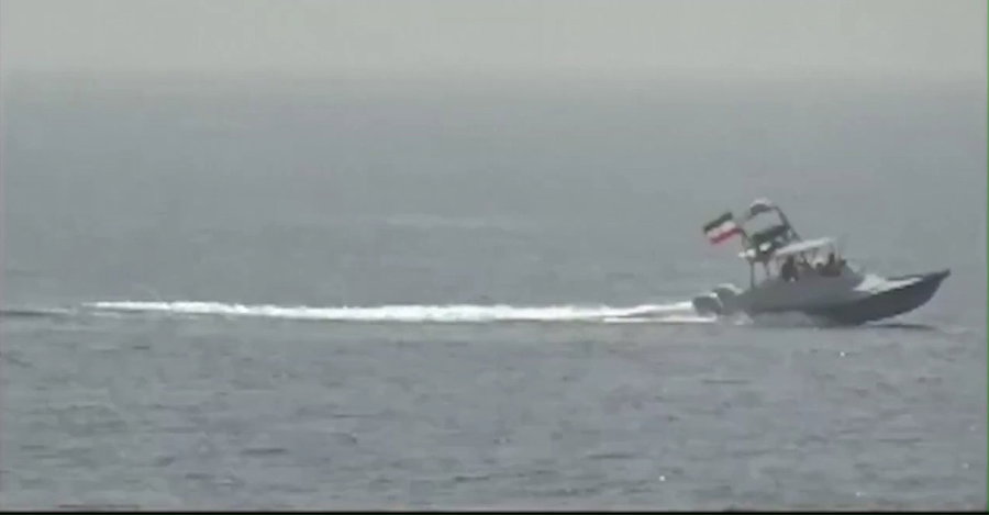 איראין מול ארה"ב במצרי הומורז