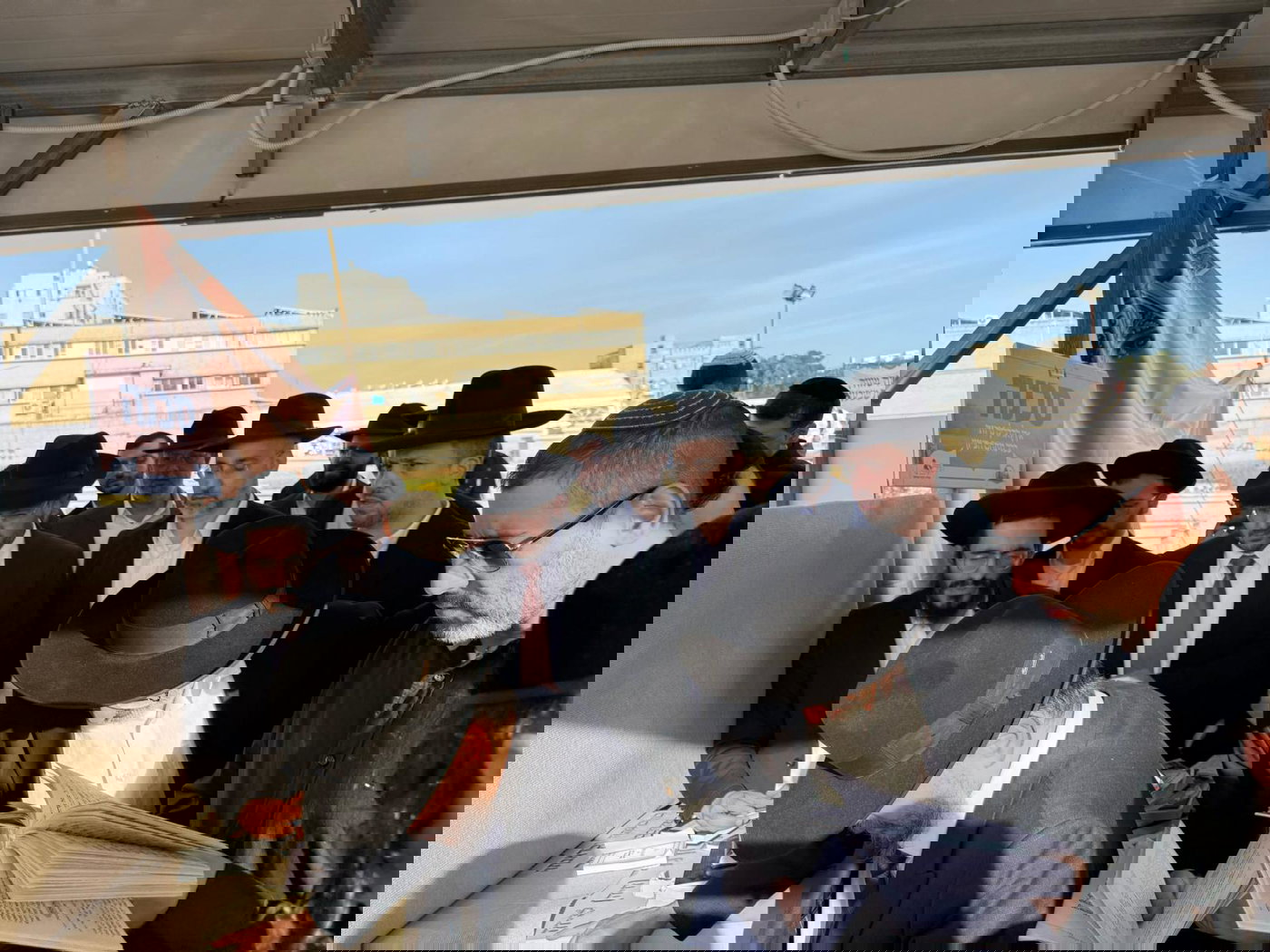 עליה לציון הגר"מ מאזוז זצ"ל