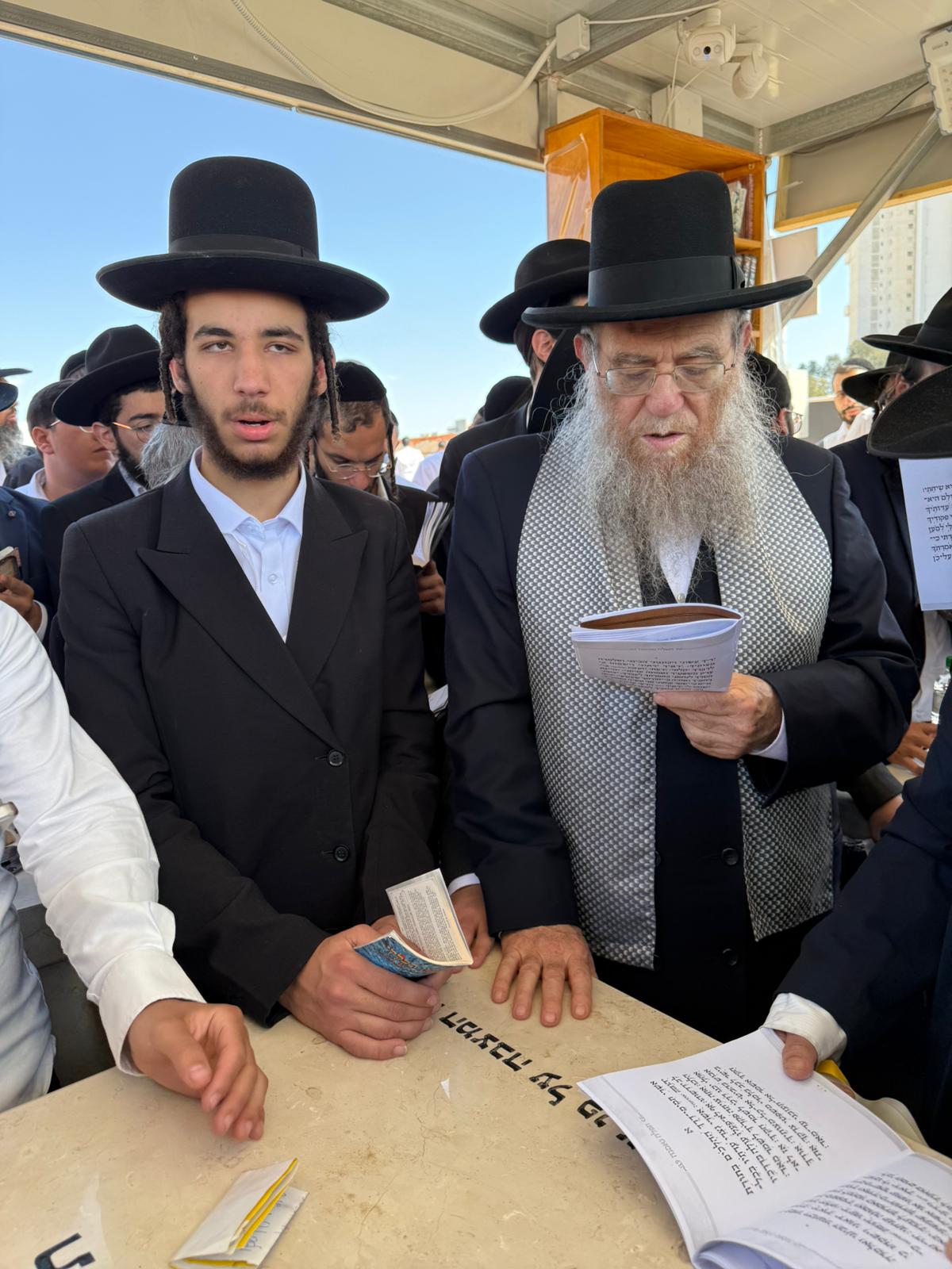 עליה לציון הגר"מ מאזוז זצ"ל