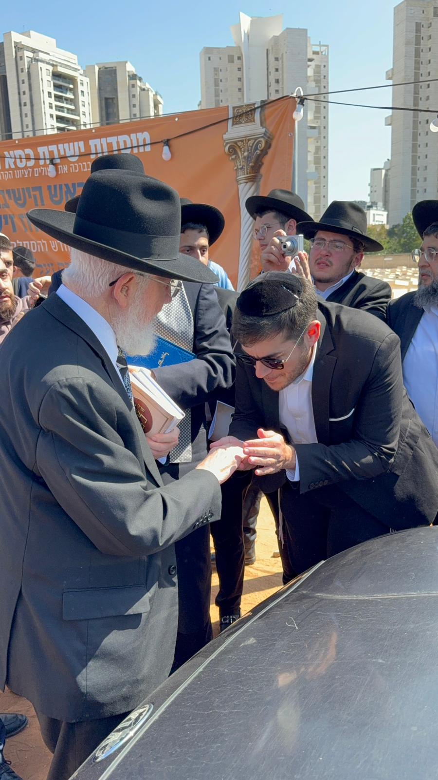 עליה לציון הגר"מ מאזוז זצ"ל