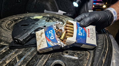 הלם: השוטרים פתחו את קופסת הסיגריות ברכב - וזה מה שמצאו בה